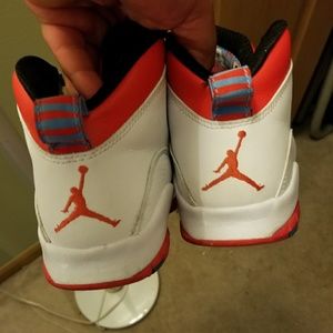 Boys Jordan's size 4y